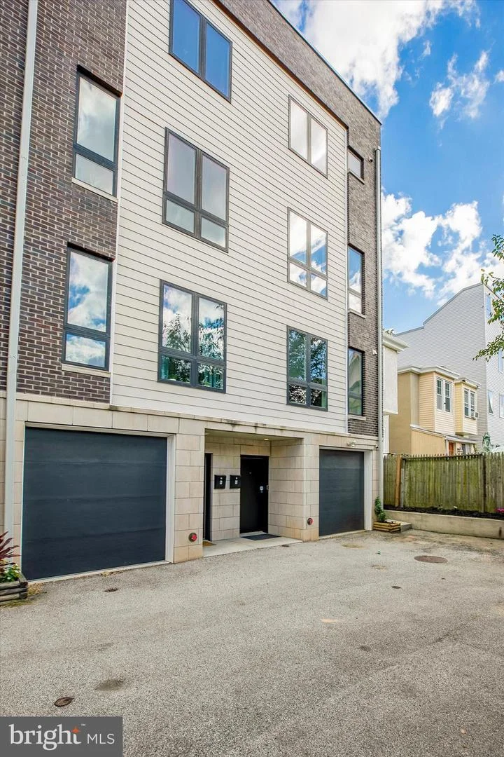 3831 Terrace Street Unit I