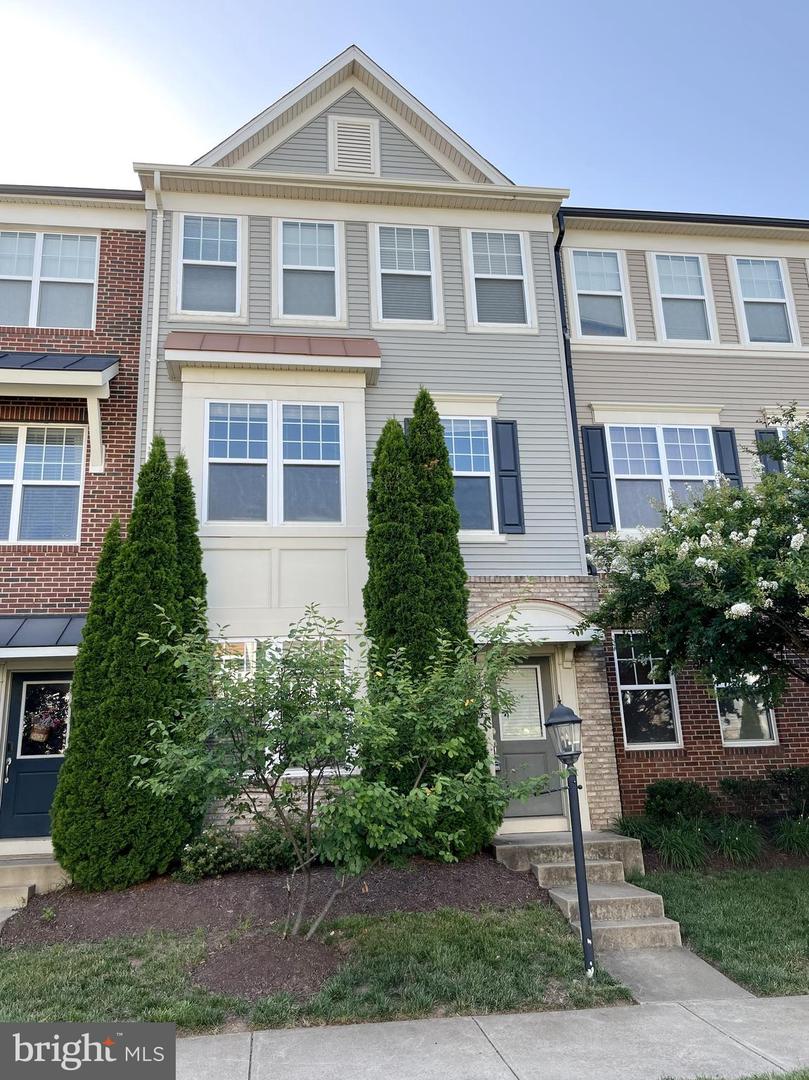44035 Peirosa Terrace, Chantilly, VA, 20152