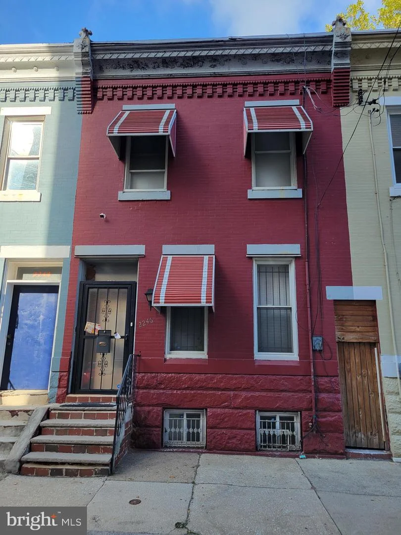 2246 N Carlisle Street