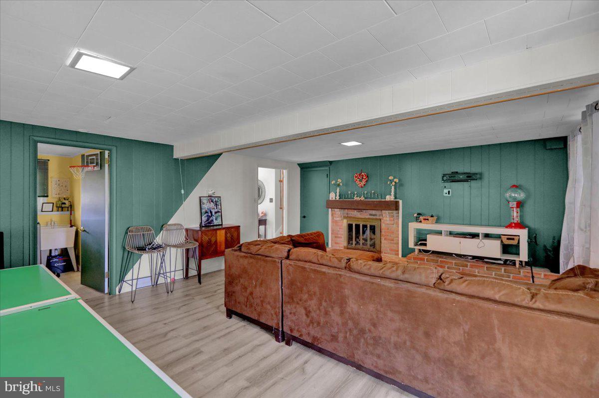 Photo 6 of 14 of 2209 Burkey Ct house