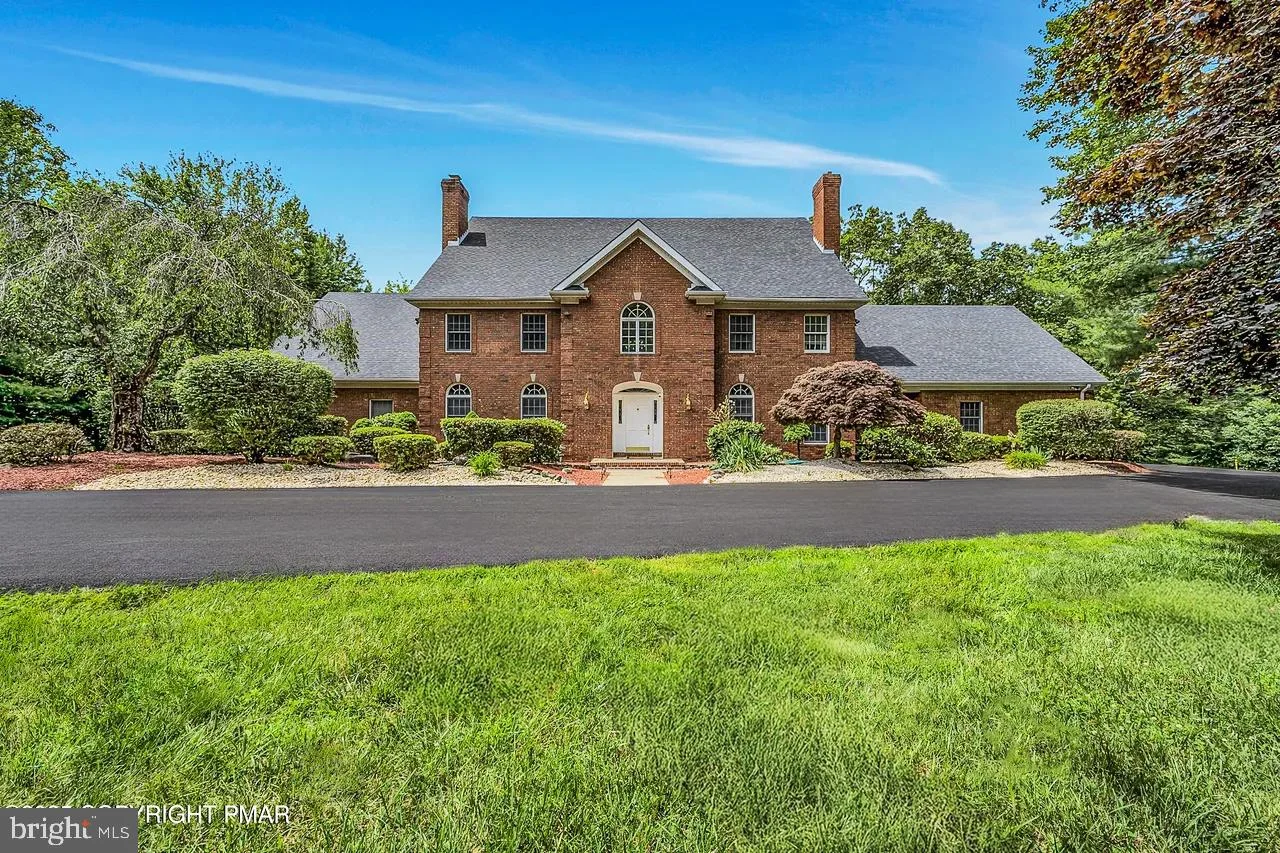 383 S Main Road, Mountain Top, PA, 18707