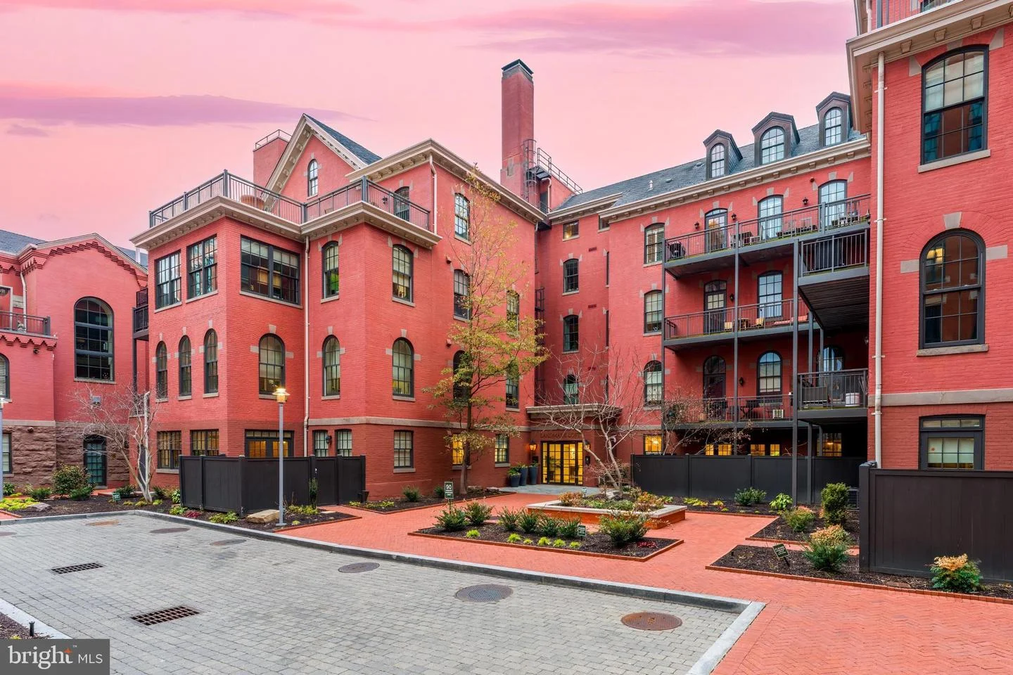 215 I Street NE Unit 401