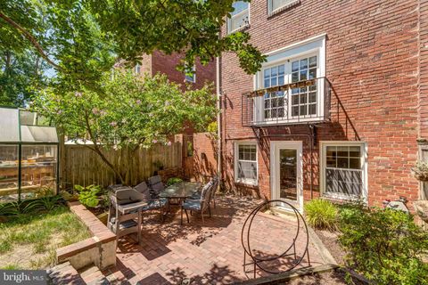 Townhouse in Alexandria VA 1117 Powhatan STREET 21.jpg