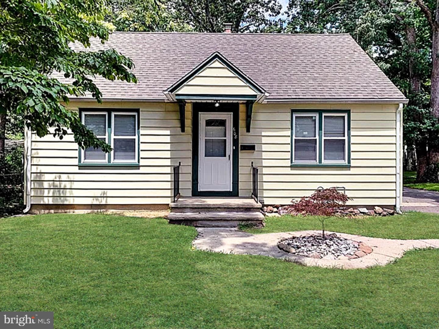View Vineland, NJ 08360 house