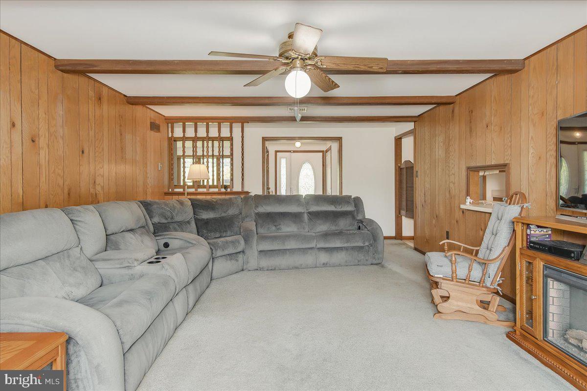 Photo 14 of 40 of 13424 Wolfsville Rd house