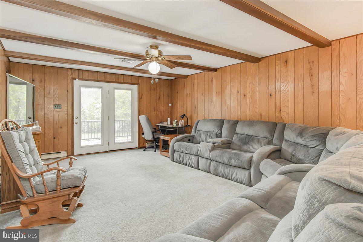 Photo 13 of 40 of 13424 Wolfsville Rd house