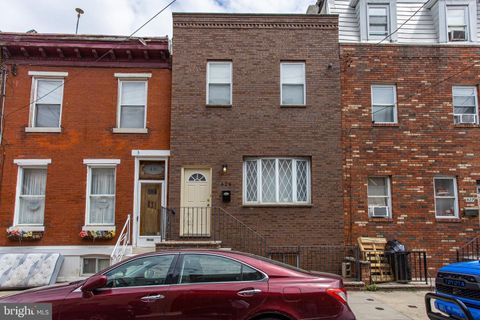 Townhouse in Philadelphia PA 629 Moore STREET.jpg