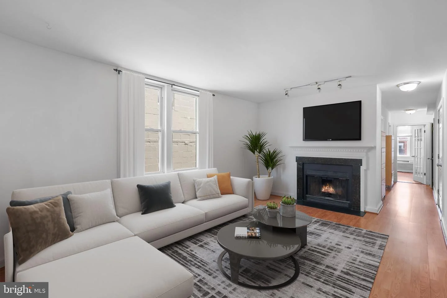 1810 California Street NW Unit 204