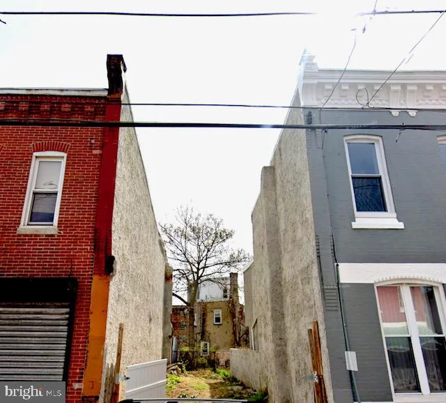 1925 N Croskey Street
