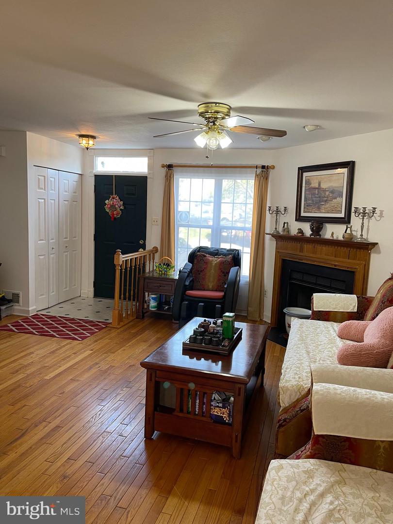 Photo 5 of 53 of 20454 Summersong Ln townhome