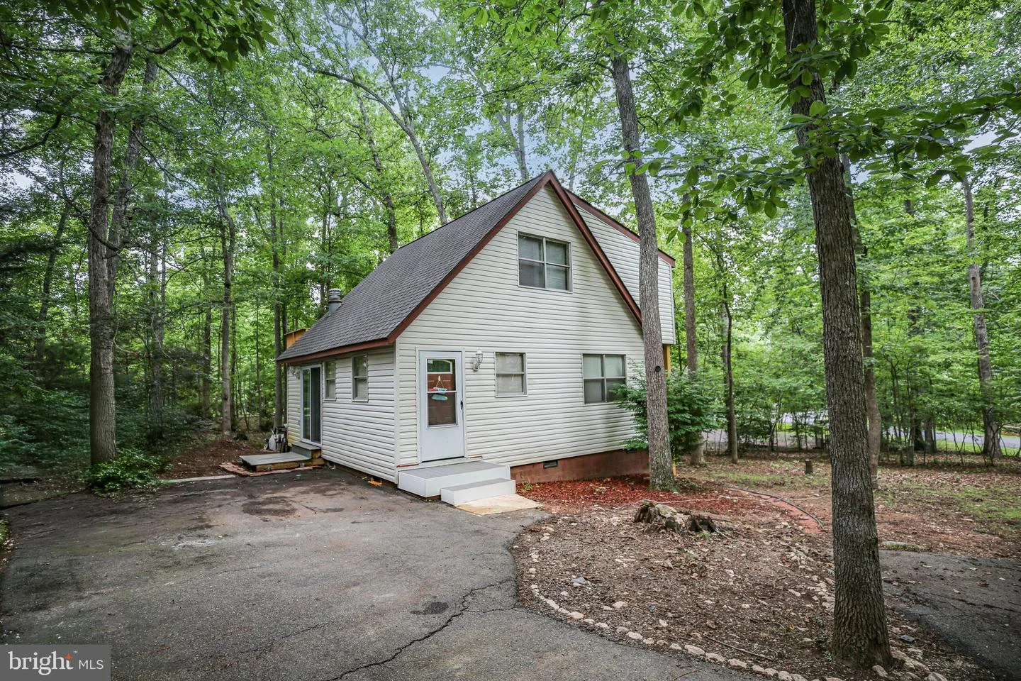 104 Monticello Circle