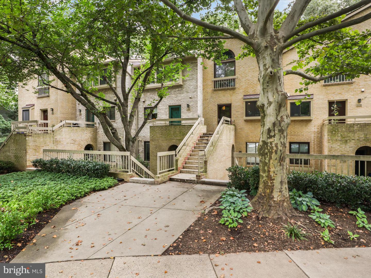 View Reston, VA 20191 condo