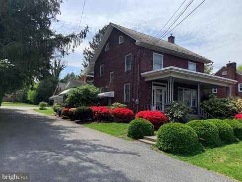 Single Family Residence in Ephrata PA 972 Main STREET.jpg