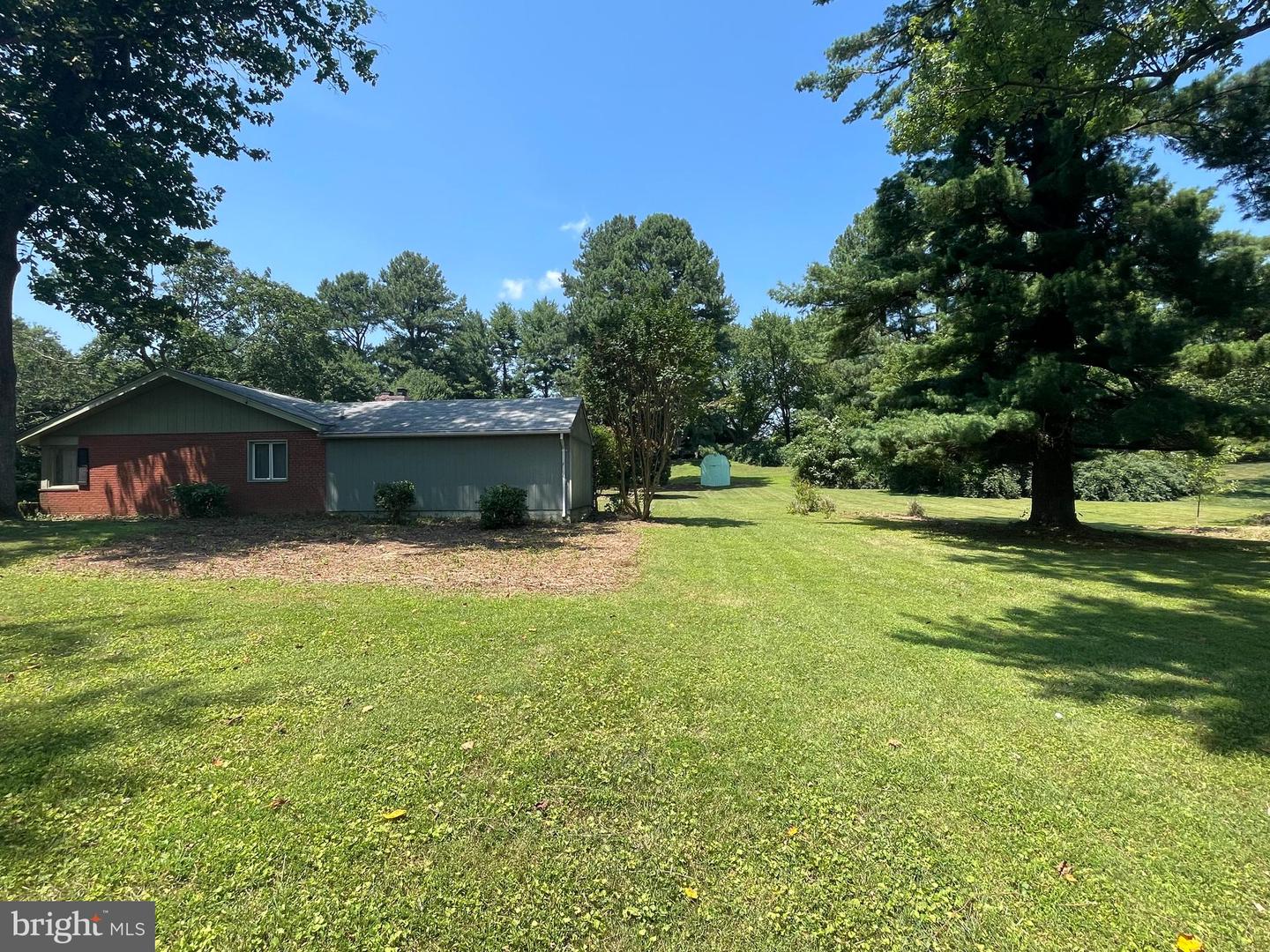 Photo 5 of 9 of 4997 Beaverbrook Rd house