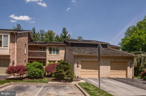 Townhouse in North Bethesda MD 5955 Valerian LANE.jpg