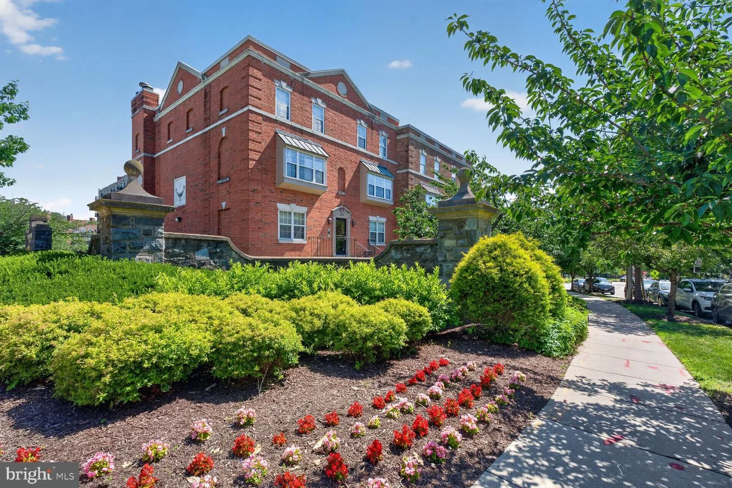 3800 Porter Street NW Unit 302