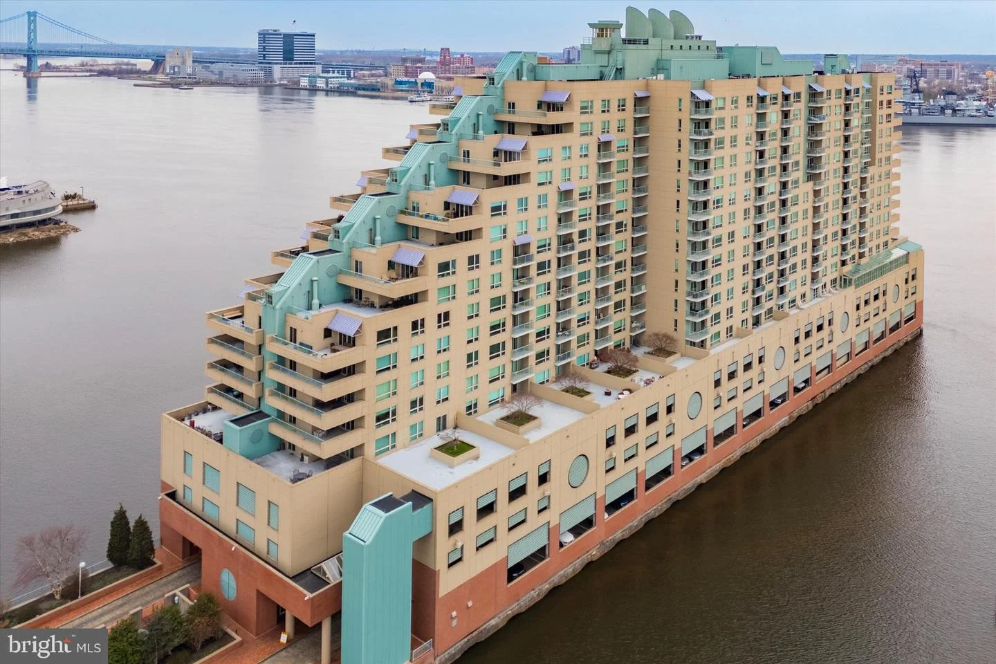 717 S Chris Columbus Boulevard Unit 802