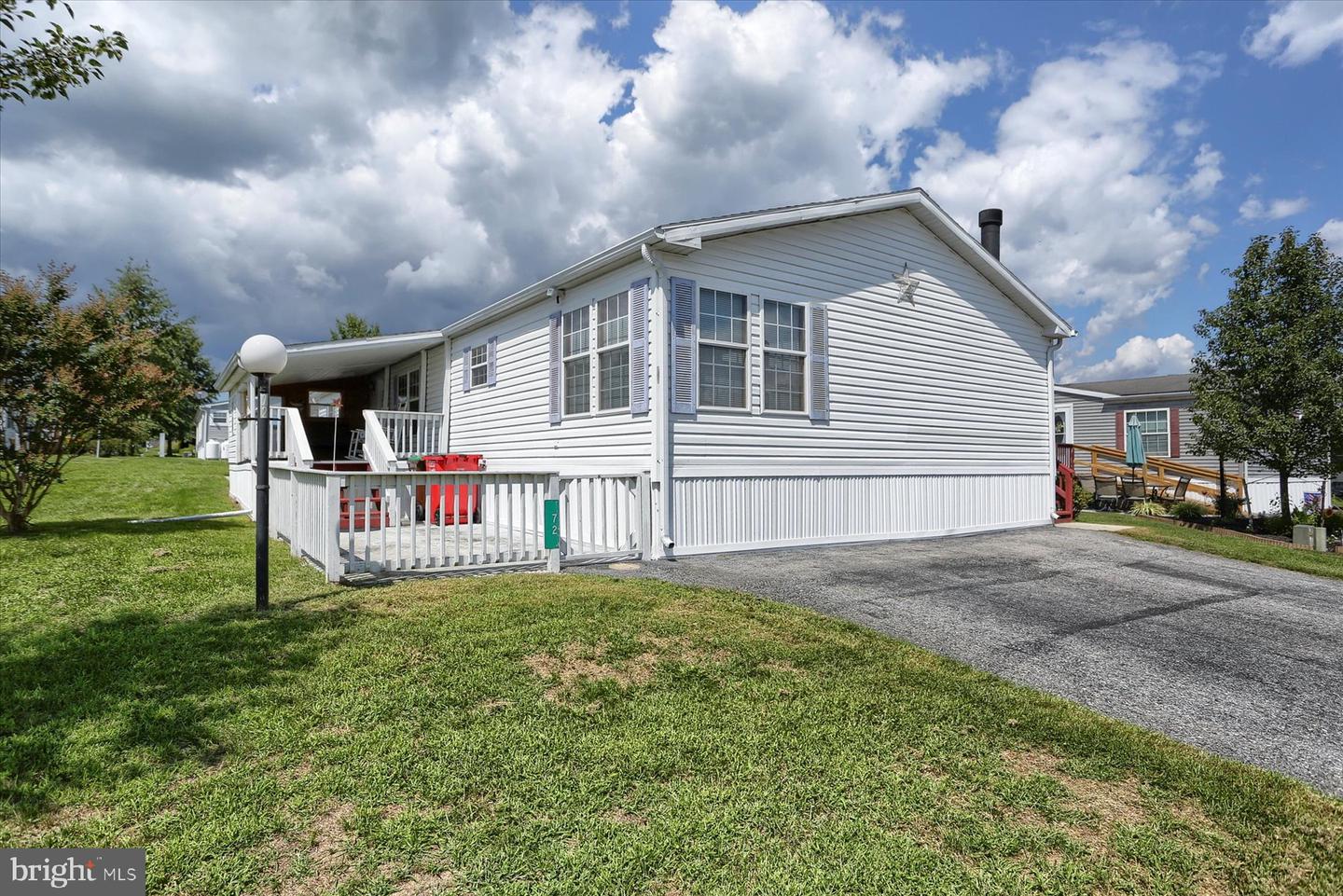 View Newville, PA 17241 mobile home