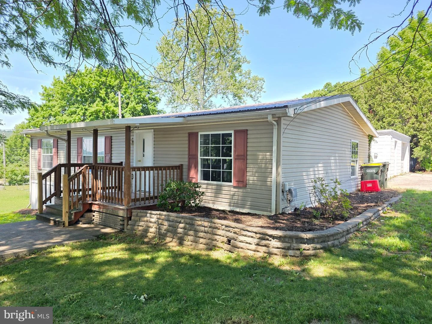 146 N Reamstown Road