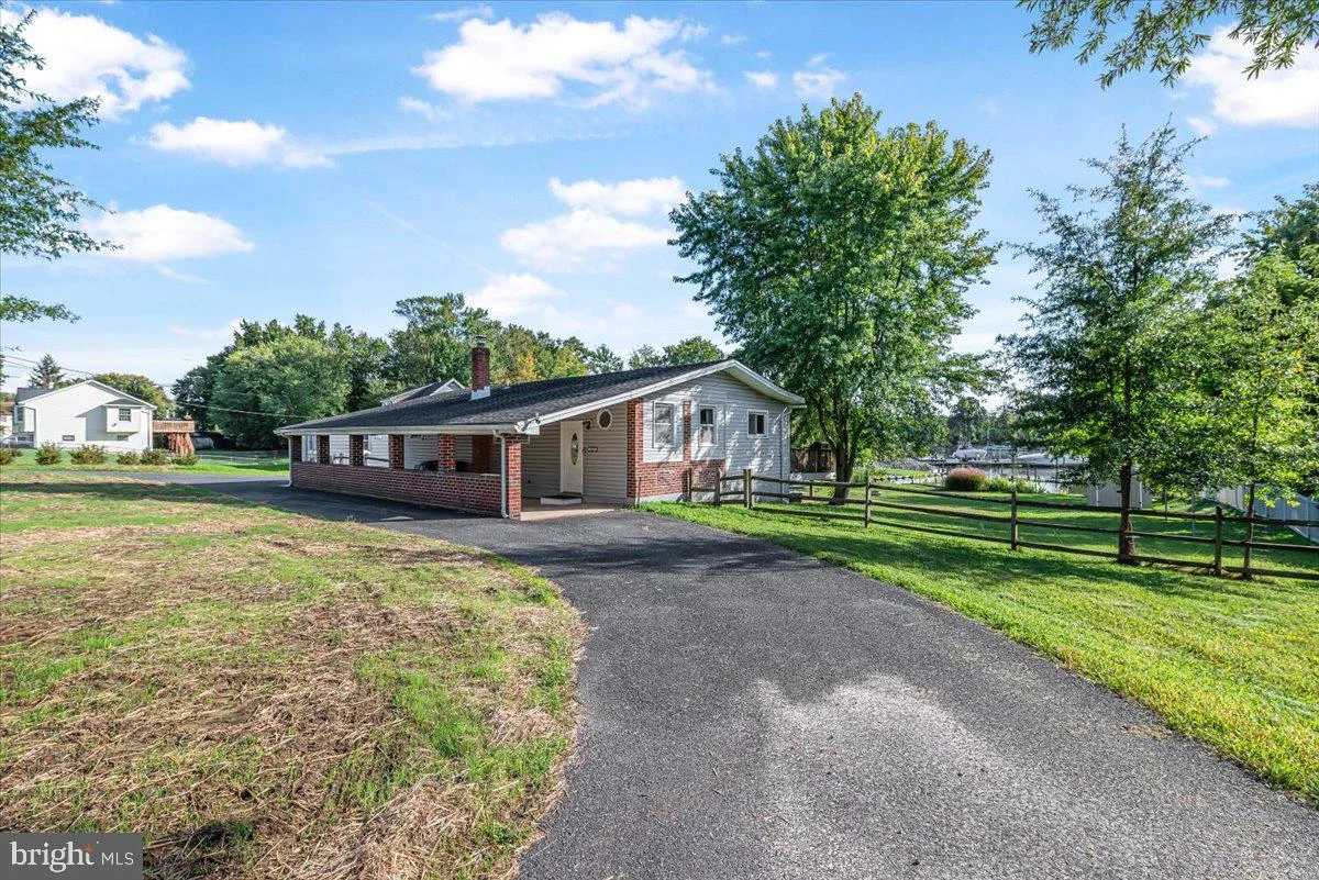 2327 Turkey Point Road