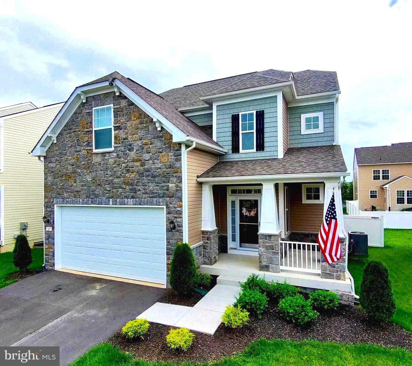 Photo 2 of 71 of 109 Darden Ct W house