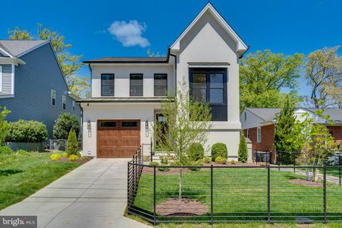 Single Family Residence in Arlington VA 5421 4th STREET.jpg