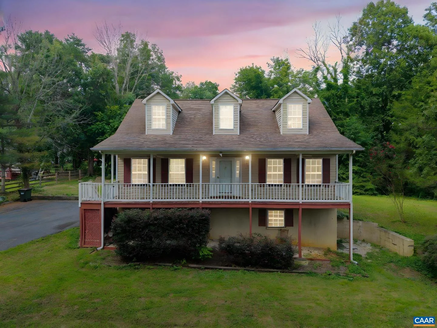 497 Sunset Dr Dr