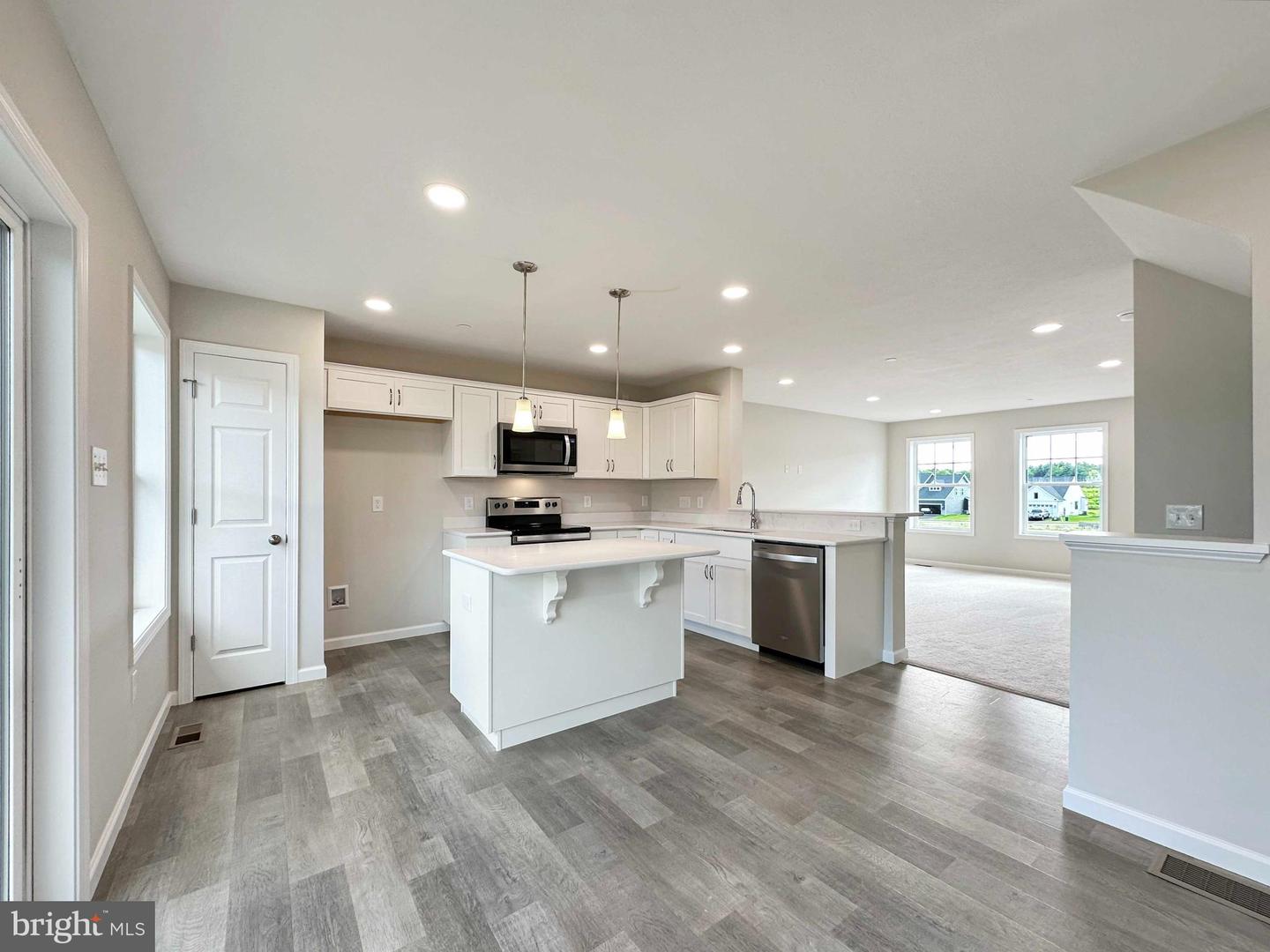 Photo 11 of 48 of 115 Dolomite Dr townhome