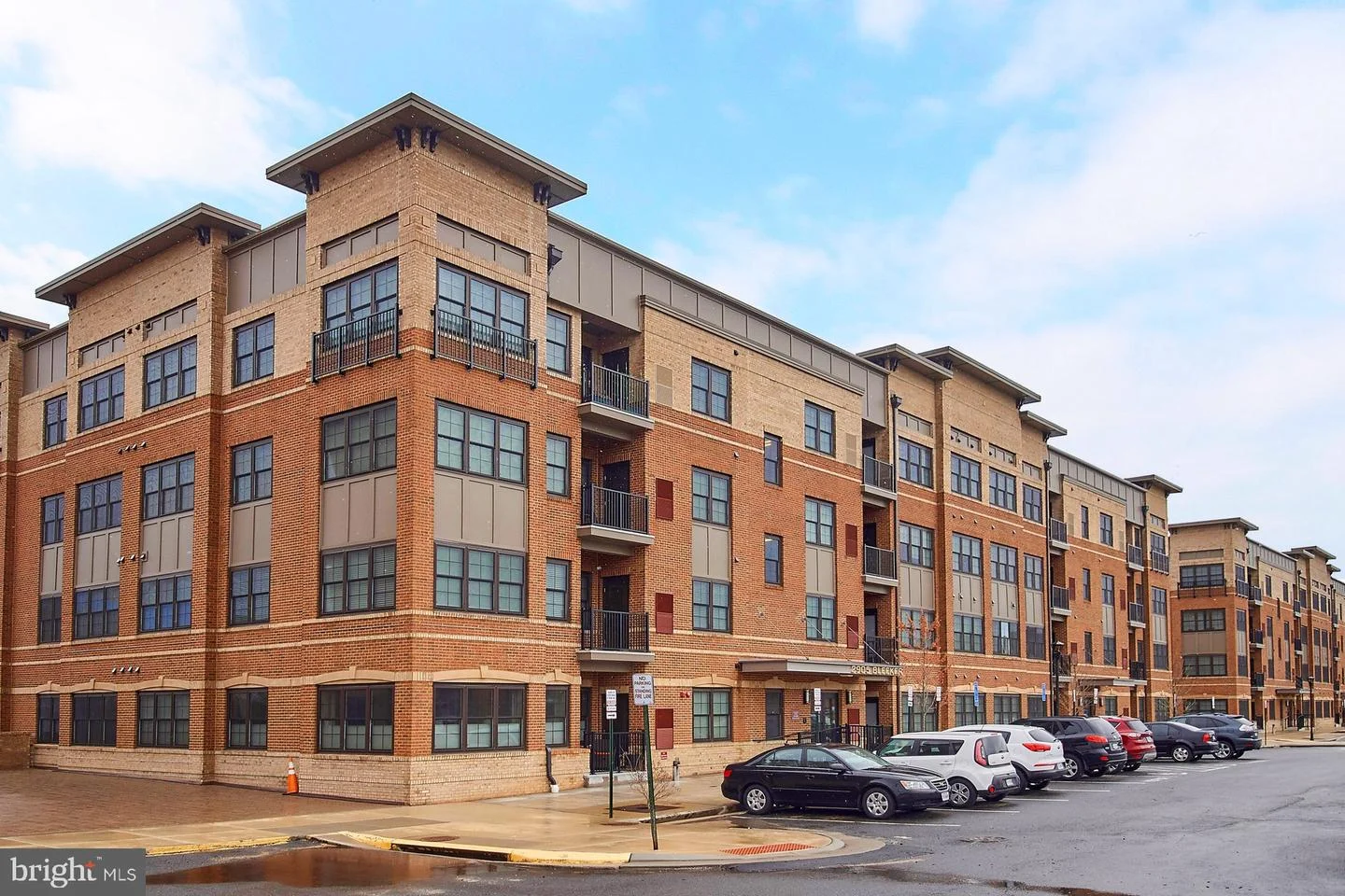 2905 Bleeker Street Unit 4-406