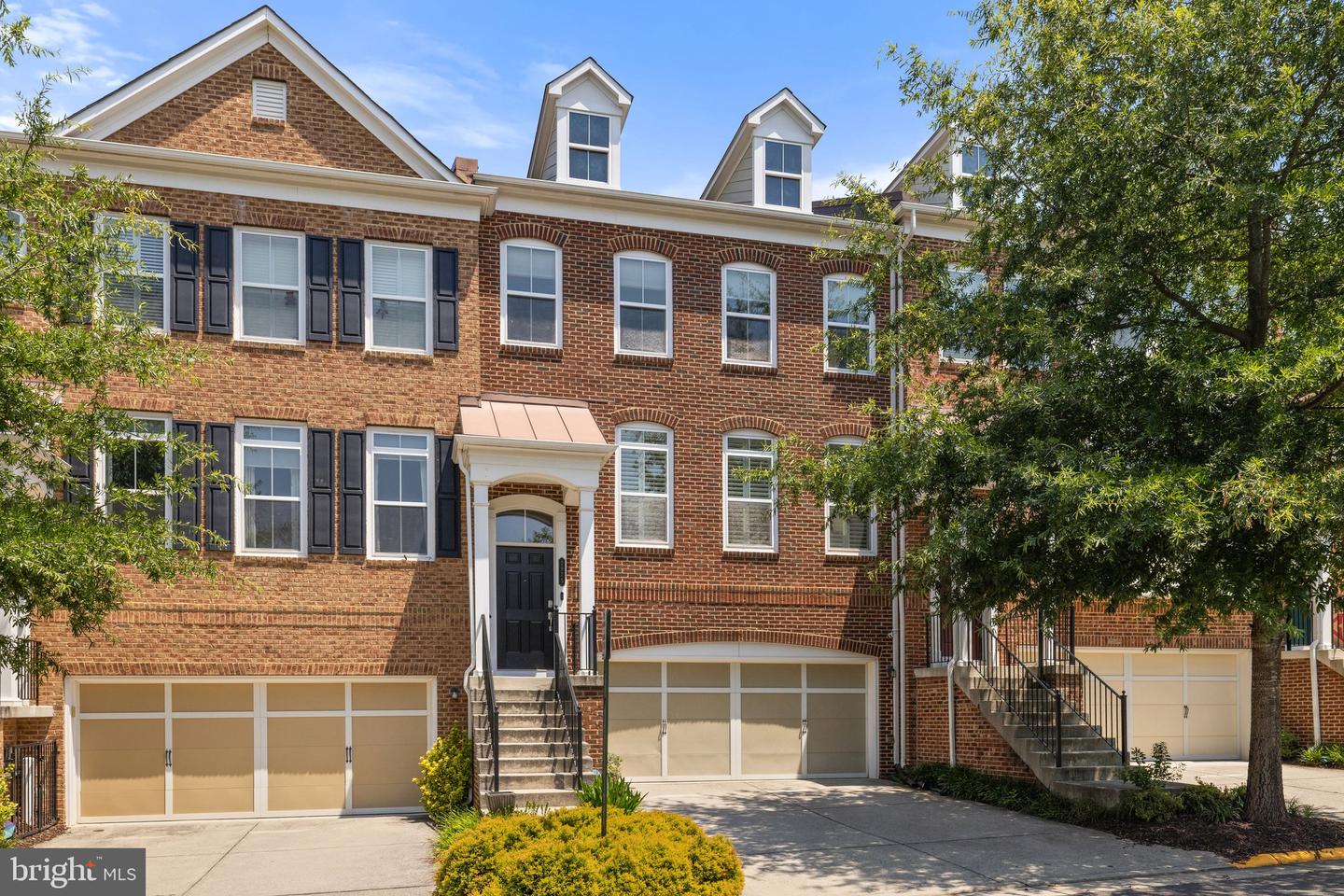 View Fairfax, VA 22031 townhome