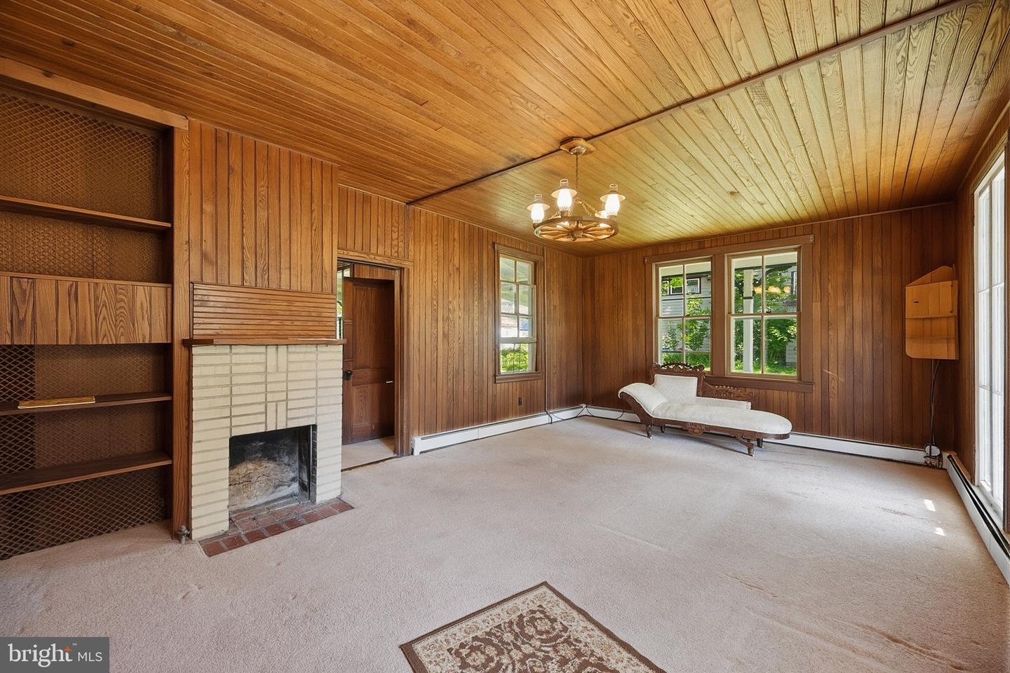 106 G St, Mountain Lake Park, MD, 21550
