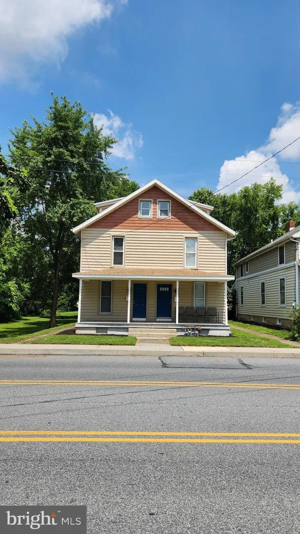 33 W Bainbridge Street
