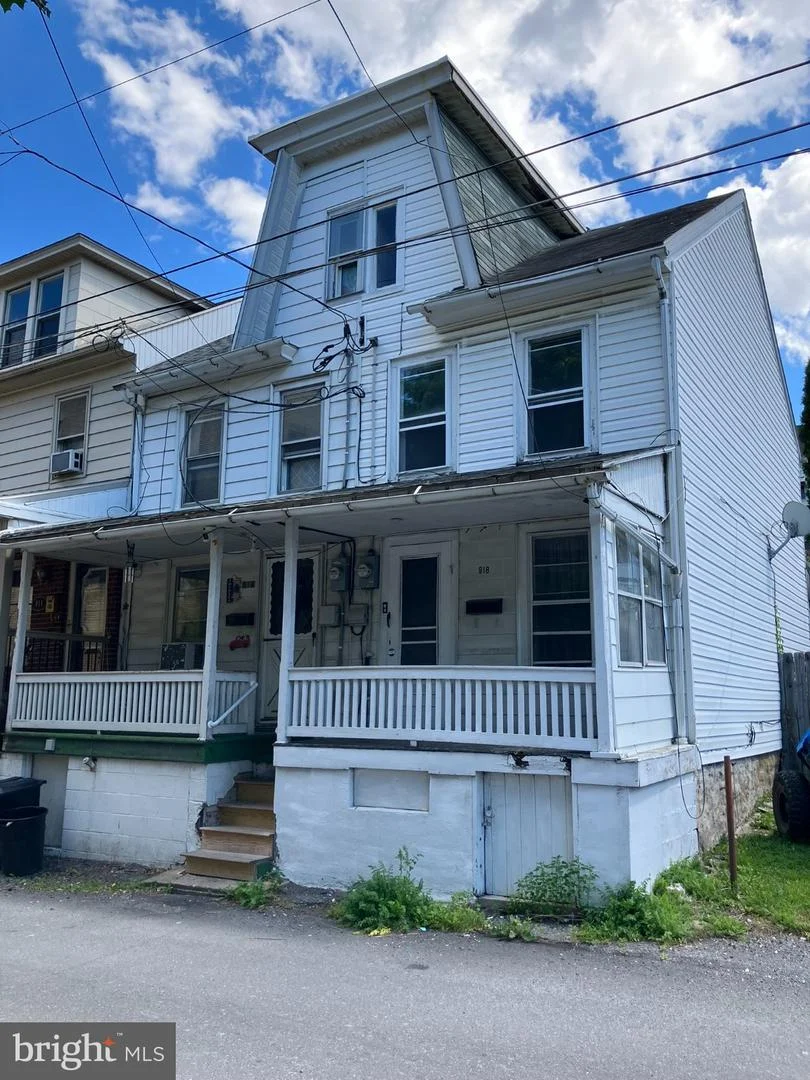 918 W Wood Street, Coal Township, PA, 17866