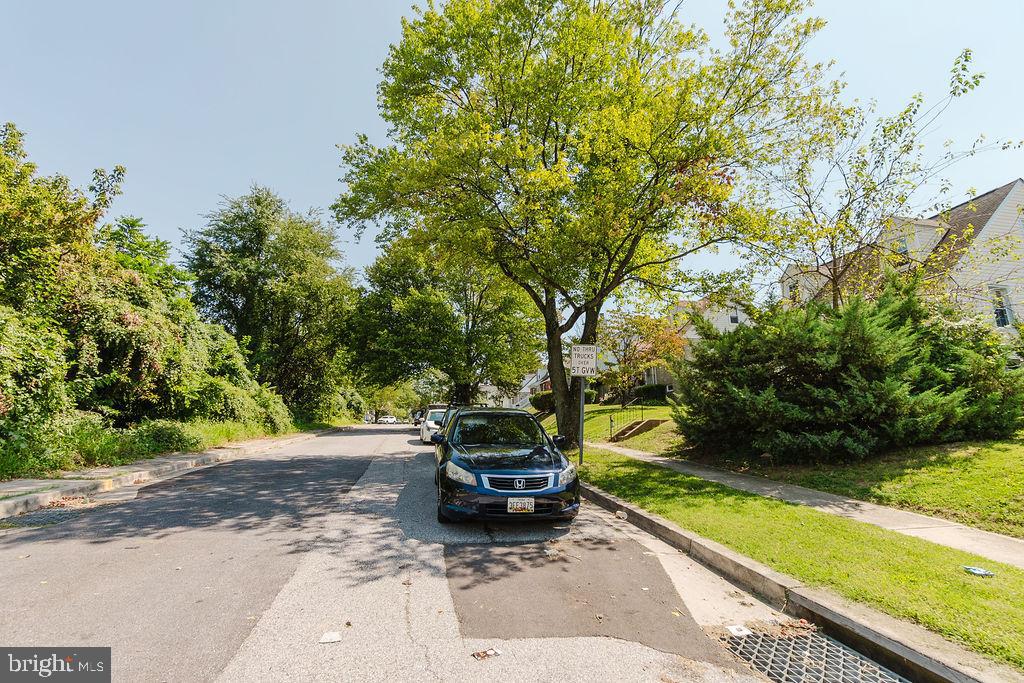 Photo 9 of 81 of 311 4th Ave house