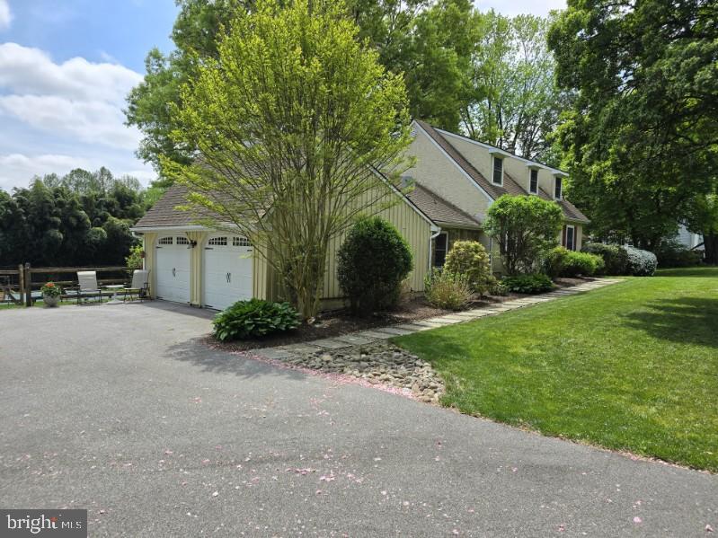 Photo 2 of 38 of 936 Unionville Wawaset Rd house