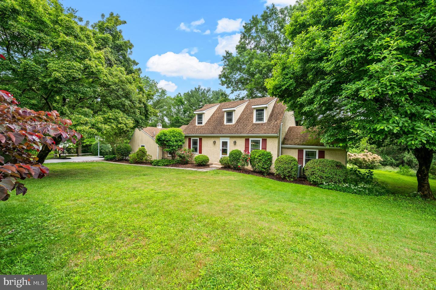 Photo 7 of 38 of 936 Unionville Wawaset Rd house