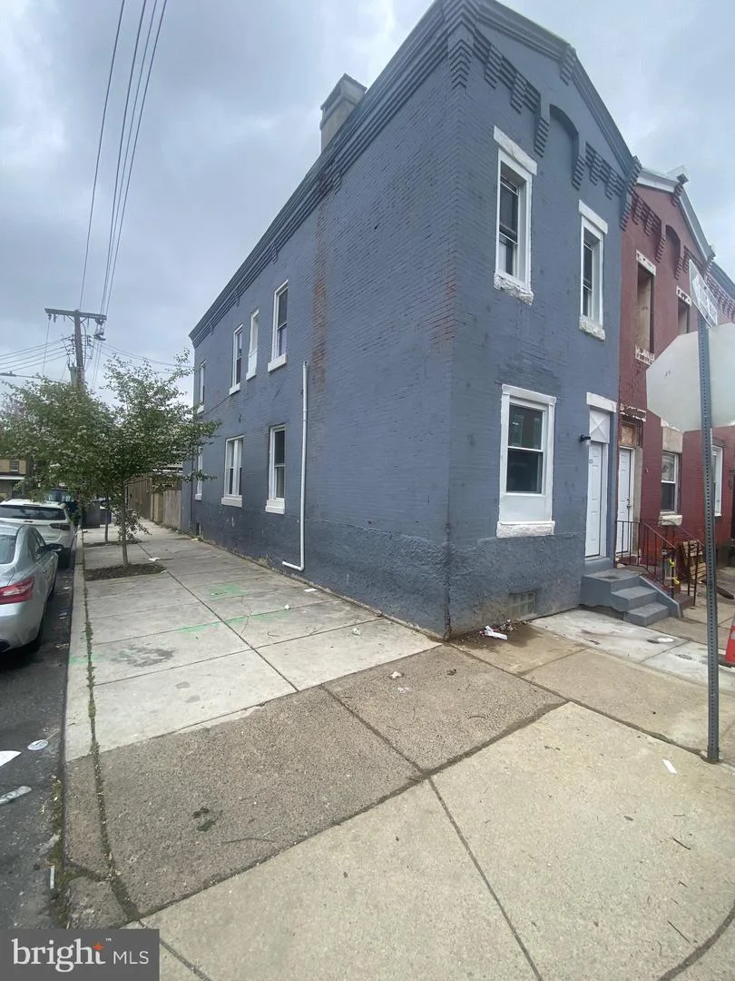 3631 N Bouvier Street