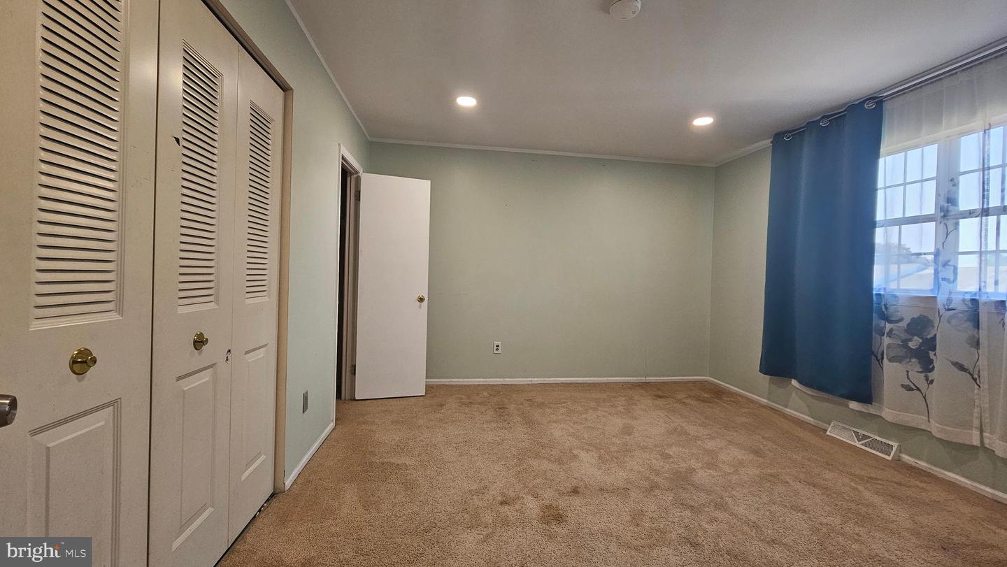 Photo 21 of 41 of 320 State St townhome