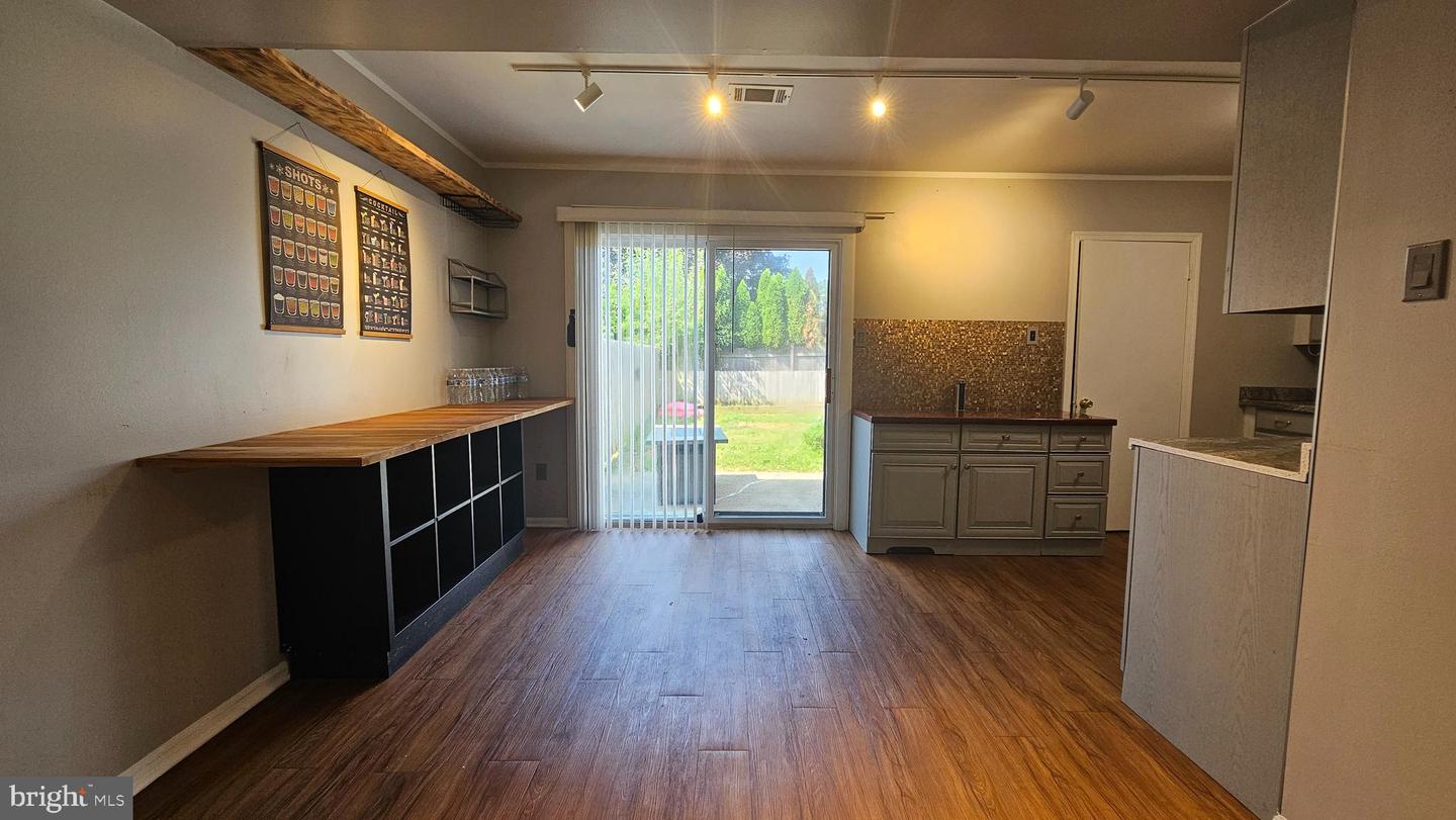 Photo 9 of 41 of 320 State St townhome