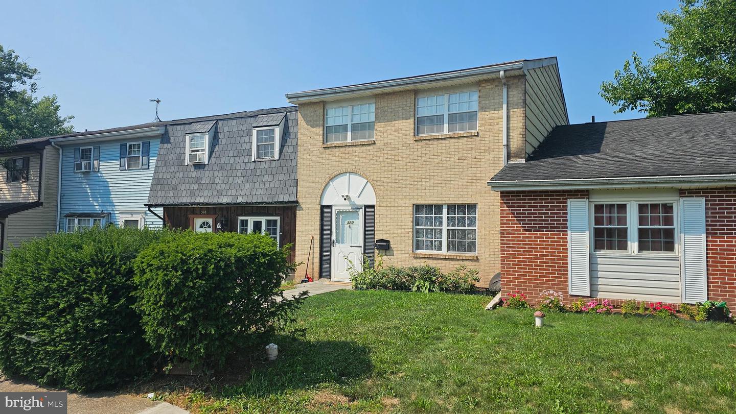Photo 2 of 41 of 320 State St townhome