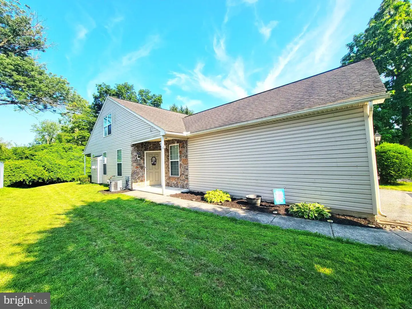 502 West Lawn Ave, West Lawn, PA, 19609