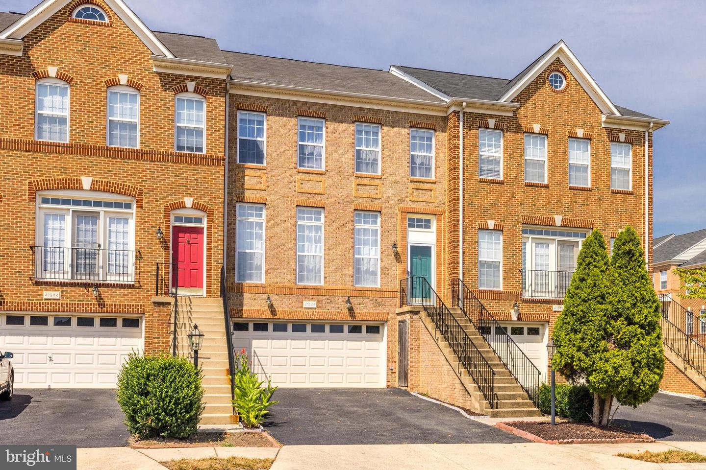 Photo 2 of 4 of 41946 Cinnabar Sq townhome