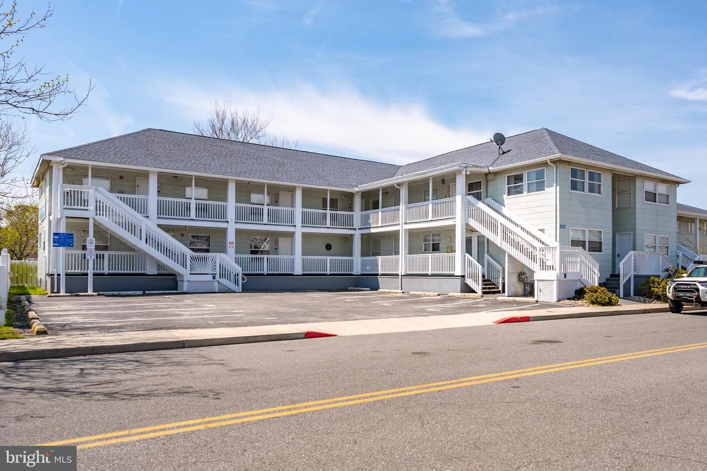 207 8th Street Unit 203E