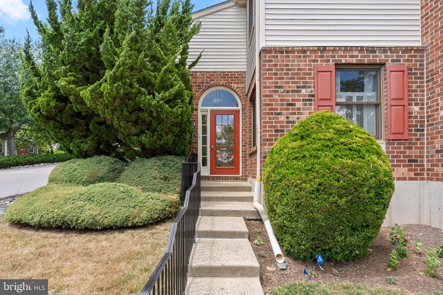 View Norristown, PA 19403 condo