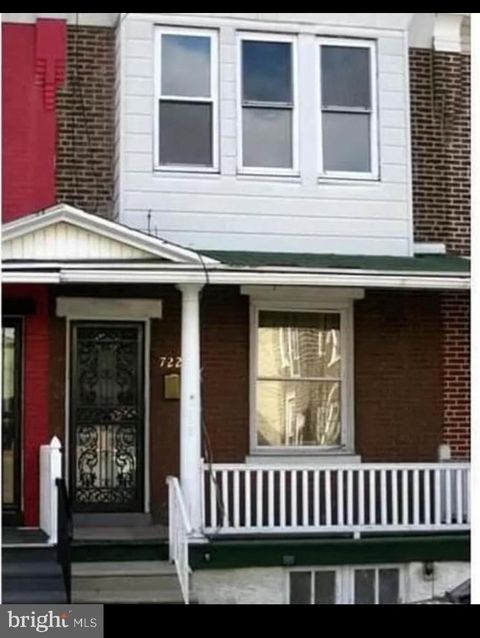 Townhouse in Chester PA 722 Pennell STREET.jpg