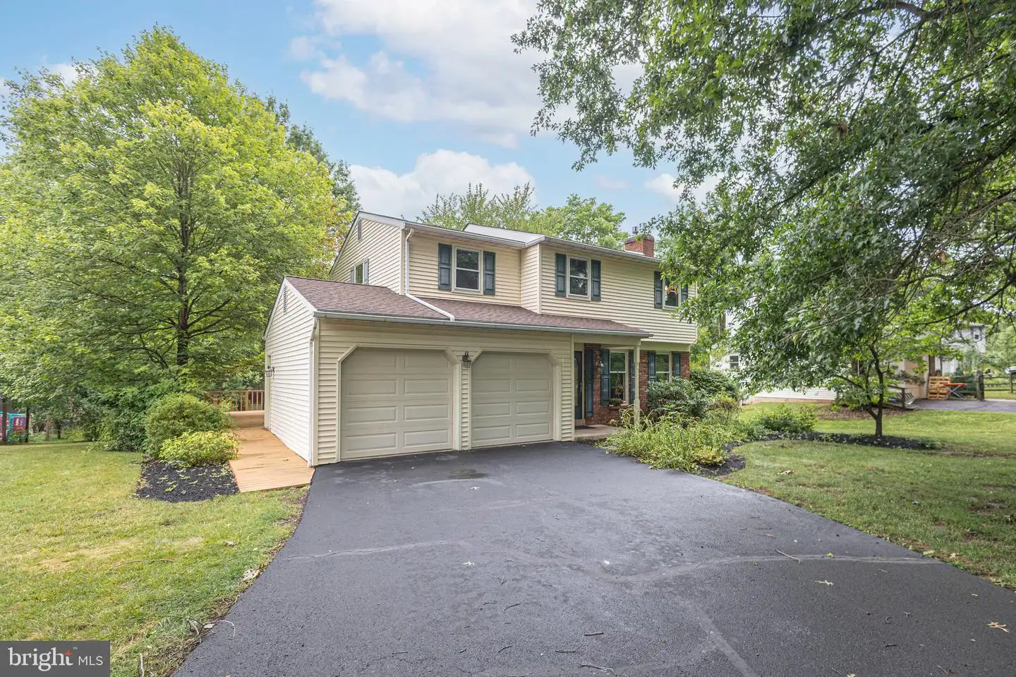 327 Thistle Lane, Perkasie, PA, 18944