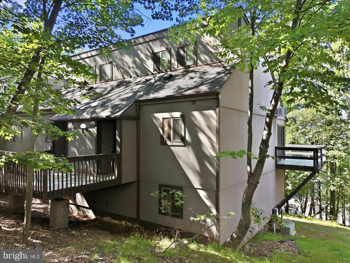 126 Cross Country Lane, Tannersville, PA, 18372