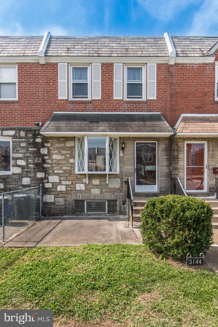 View Philadelphia, PA 19149 townhome