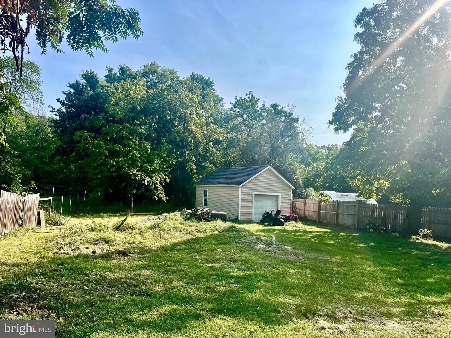 Photo 3 of 7 of 79 Bentonville Rd house
