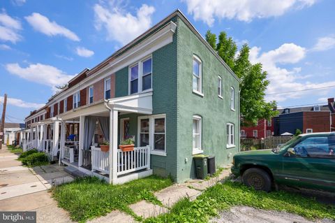 Townhouse in Lancaster PA 638 George STREET 1.jpg